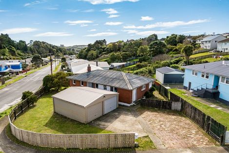 Photo of property in 28 Durham Street, Cannons Creek, Porirua, 5024