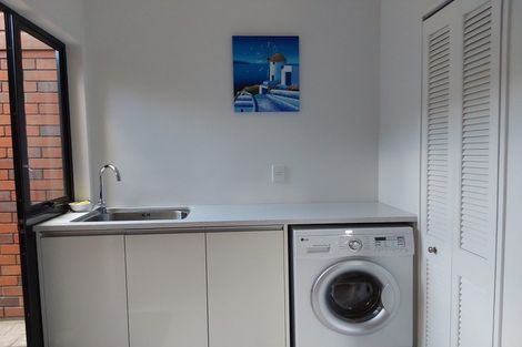 Photo of property in 27 Delamare Road, St Andrews, Hamilton, 3200