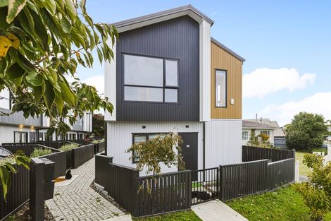Photo of property in 8/4 Glenhaven Place, Te Atatu Peninsula, Auckland, 0610