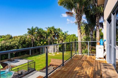 Photo of property in 381 Cove Road, Waipu, 0582