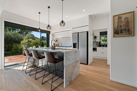 Photo of property in 12 Wilsons Road, Saint Martins, Christchurch, 8022