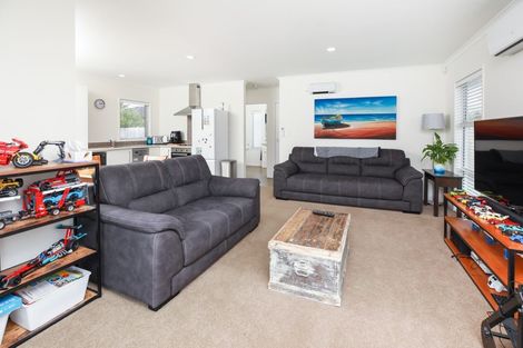 Photo of property in 28u3 Heath Street, Saint Andrews, Hamilton, 3200