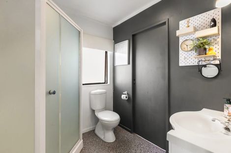 Photo of property in 7 Meadowcroft Grove, Johnsonville, Wellington, 6037