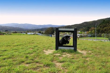 Photo of property in 87a Karamu Crescent, Wainuiomata, Lower Hutt, 5014