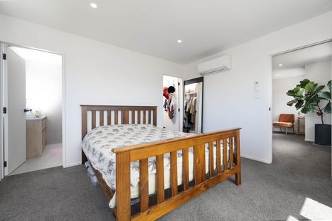 Photo of property in 6a Raeben Avenue, Hillcrest, Auckland, 0627