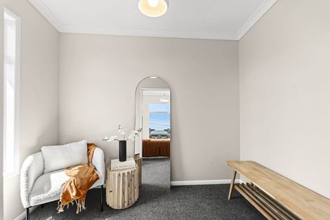 Photo of property in 9 Calvert Road, Moturoa, New Plymouth, 4310