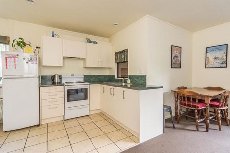 Photo of property in 15 Woodfern Crescent, Titirangi, Auckland, 0604