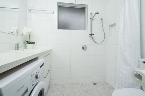 Photo of property in 2/176 Yaldhurst Road, Sockburn, Christchurch, 8042