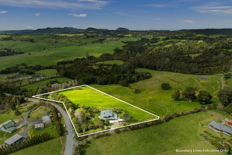 Photo of property in 211 Gray Road, Te Kamo, Kamo, 0185