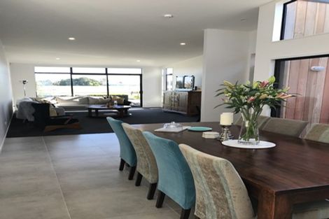 Photo of property in 17 Lieutenant Lane, Papakura, 2110