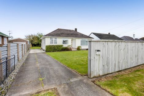 Photo of property in 279 South Road, Hawera, 4610