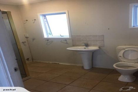 Photo of property in 79 Roberts Road, Te Atatu South, Auckland, 0610