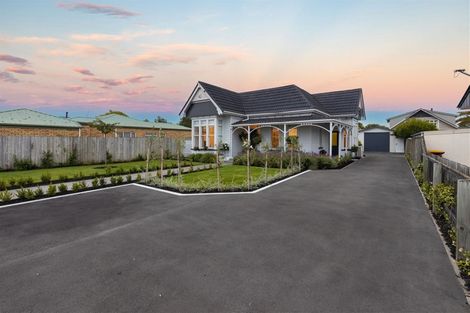 Photo of property in 8 North Parade, Richmond, Christchurch, 8013