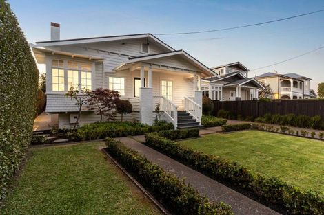 Photo of property in 44 Princes Street, Northcote Point, Auckland, 0627