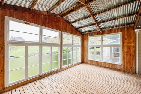Photo of property in 56 Ongo Road, Hunterville, 4730