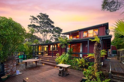 Photo of property in 90 Point Road, Monaco, Nelson, 7011
