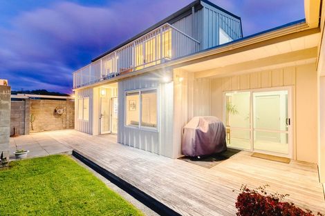 Photo of property in 115 Field Way, Waikanae Beach, Waikanae, 5036