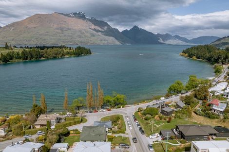 Photo of property in 1 Suburb Street, Queenstown, 9300