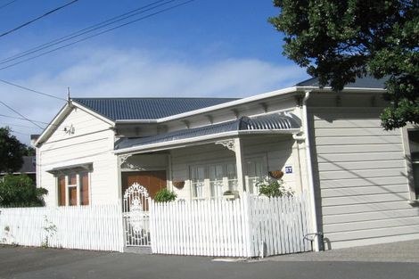 Photo of property in 27-29 Rua Street, Lyall Bay, Wellington, 6022