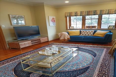 Photo of property in 6 Bell Road, Waiwhetu, Lower Hutt, 5010