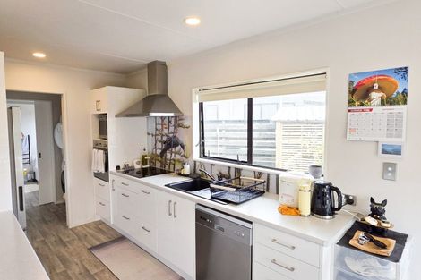 Photo of property in 14 Campbell Avenue, Paraparaumu, 5032