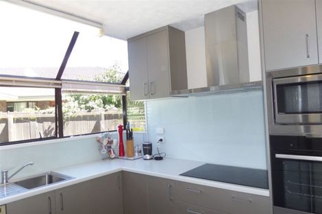 Photo of property in 2/35 Solway Avenue, Ilam, Christchurch, 8041