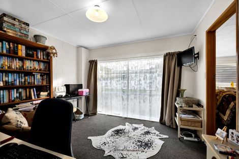 Photo of property in 24b Surrey Street, Hawera, 4610