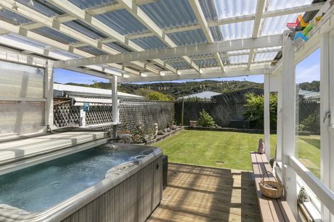Photo of property in 33 Meremere Street, Wainuiomata, Lower Hutt, 5014