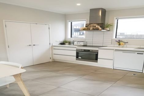 Photo of property in 60 Mapou Road, Hobsonville, Auckland, 0616