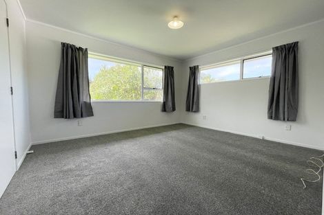Photo of property in 2/11 Tallington Crescent, Torbay, Auckland, 0630
