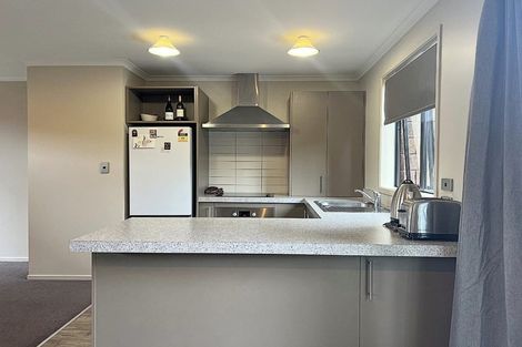 Photo of property in 108u2 Old Farm Road, Hamilton East, Hamilton, 3216