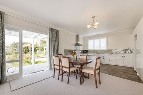 Photo of property in 7 Station Road, Marton, 4710