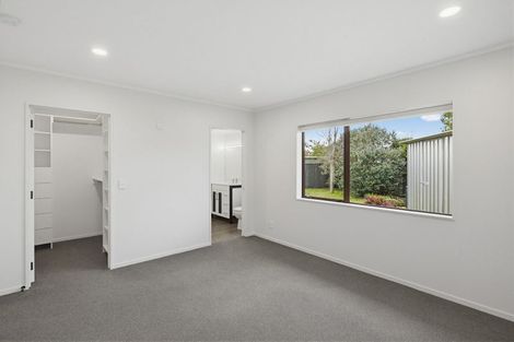 Photo of property in 4 Glen Loch Place, Paraparaumu, 5032