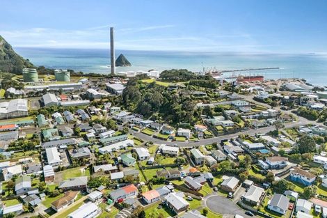 Photo of property in 15a Naumai Place, Spotswood, New Plymouth, 4310