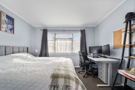 Photo of property in 2/5 Tokomaru Street, Welbourn, New Plymouth, 4312