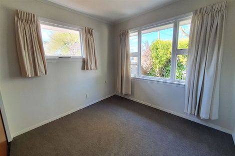 Photo of property in 44 Pinehurst Crescent, Russley, Christchurch, 8042