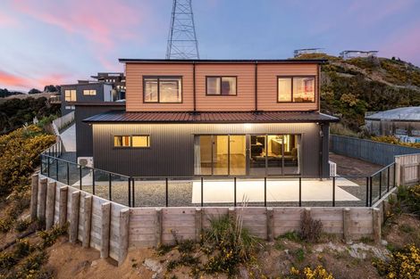 Photo of property in 9 Trysail Place, Whitby, Porirua, 5024