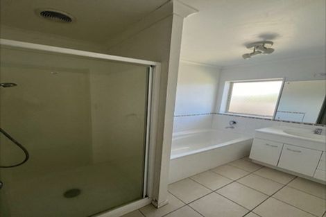 Photo of property in 40 Milson Drive, Papakura, 2110