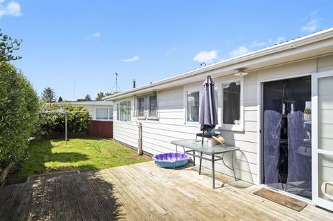 Photo of property in 28 Saint Johns Avenue, Tuakau, 2121