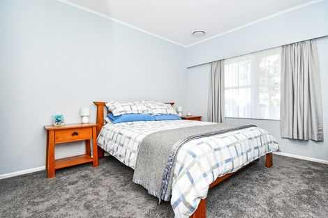 Photo of property in 18 Walpole Avenue, Hillpark, Auckland, 2102