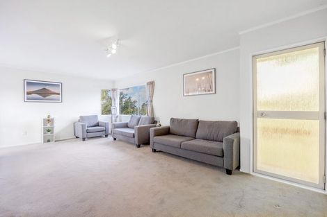 Photo of property in 3/12 Aldern Road, Massey, Auckland, 0614