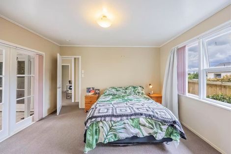 Photo of property in 6 William Souter Street, Forrest Hill, Auckland, 0620