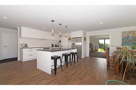 Photo of property in 63b Manuka Grove, Helensville, 0875