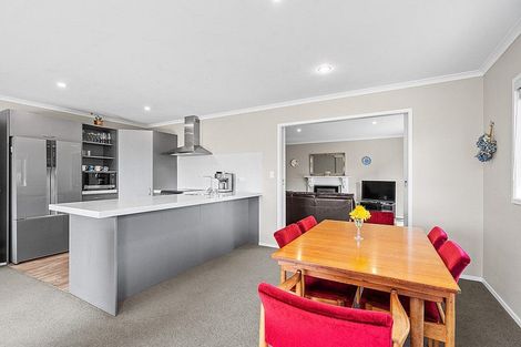 Photo of property in 5 Ara Kahika Lane, One Tree Point, 0118