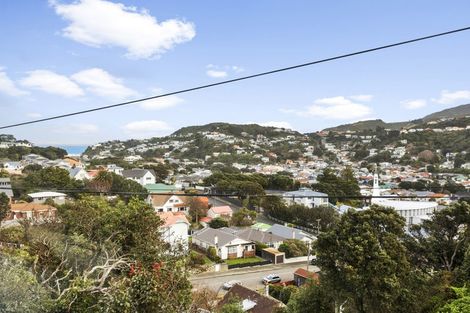 Photo of property in 6 Carlisle Street, Island Bay, Wellington, 6023
