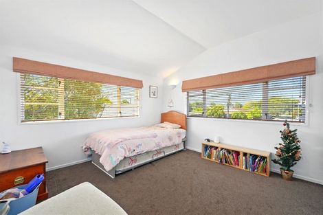 Photo of property in 139 Wilsons Road, Saint Martins, Christchurch, 8022