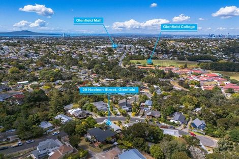 Photo of property in 29 Noeleen Street, Glenfield, Auckland, 0629