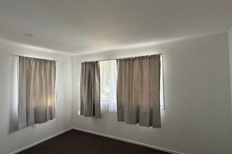 Photo of property in 9 Edwin Freeman Place, Ranui, Auckland, 0612