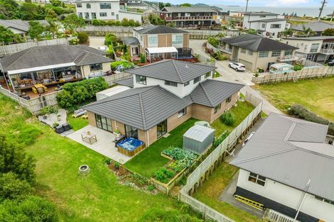 Photo of property in 76 Maire Road, Orewa, 0931