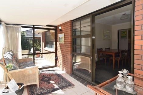 Photo of property in 84 Memorial Avenue, Ilam, Christchurch, 8053